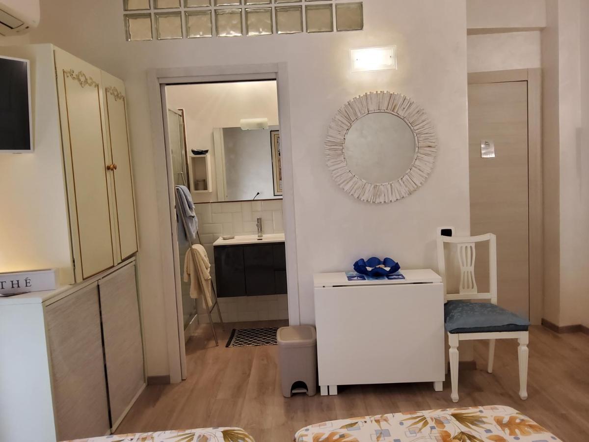 Annadia Sweet Home B&B Лідо-ді-Остія Екстер'єр фото